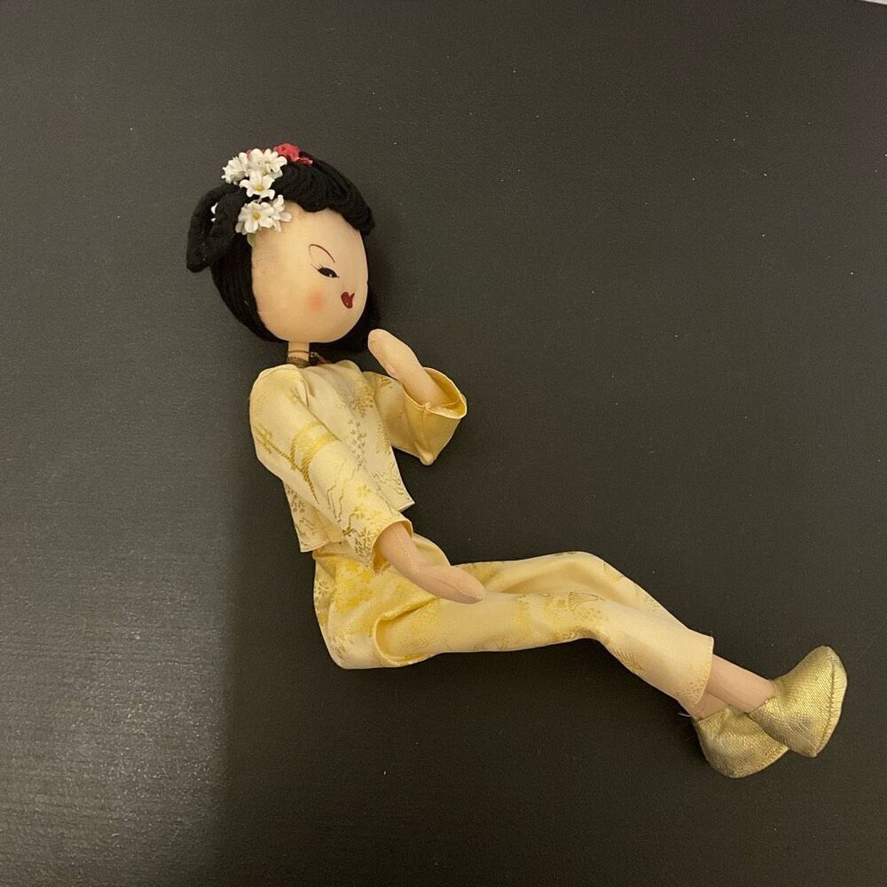 Vintage Handmade Mid Century Japanese Baby Doll Figurine Clothing Flowers Hair - Picture 7 of 11